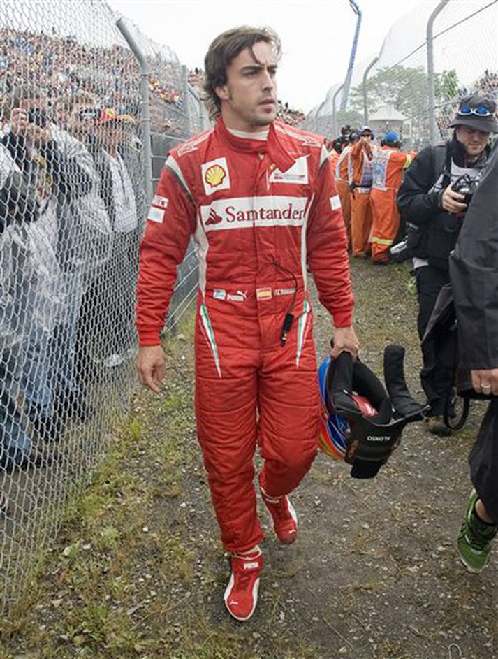 Fernando Alonso eftir að hann féll úr leik í Kanada á sunnudaginn.