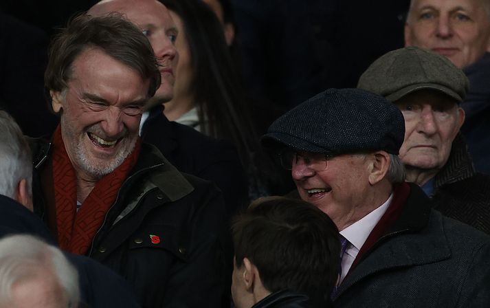 Sir Jim Ratcliffe er að kaupa fjórðungshlut í Manchester United.