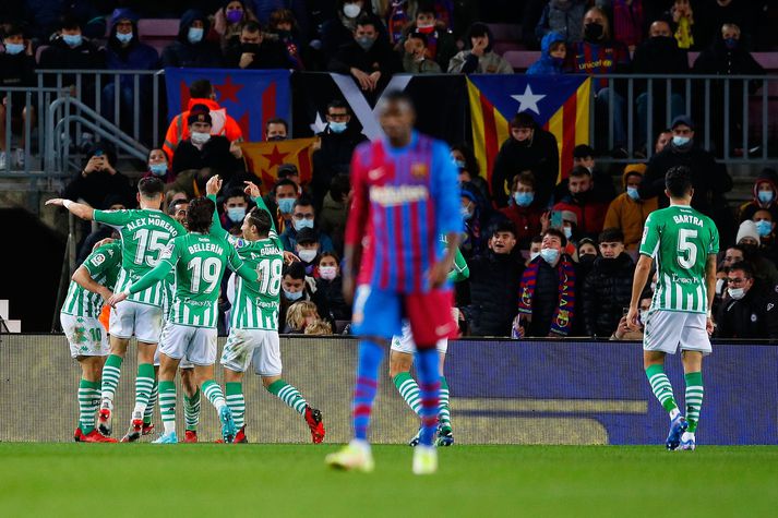 Real Betis vann góðan 0-1 sigur gegn Barcelona í spænsku úrvalsdeildinni í fótbolta í dag.