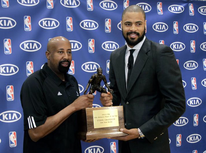 Mike Woodson þjálfari New York og Tyson Chandler.