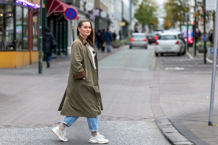 Ugla Stefanía fer um víðan völl í Einkalífinu, rifjar upp æskuárin í sveitinni, árin í Bretlandi og lýsir því yfir að hún stefni á þing.