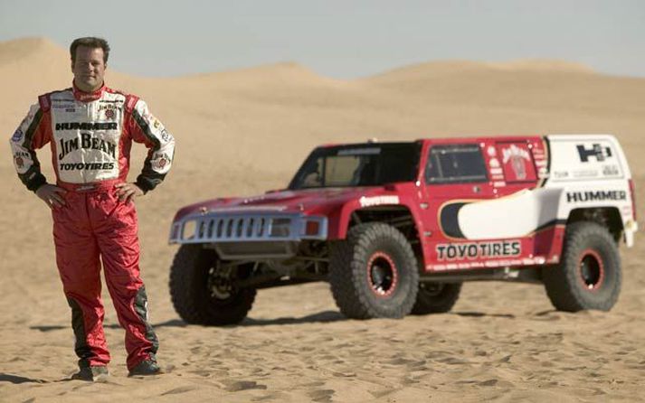 Robby Gordon hefur oft mætt á breyttum Hummer í Dakar rallið.