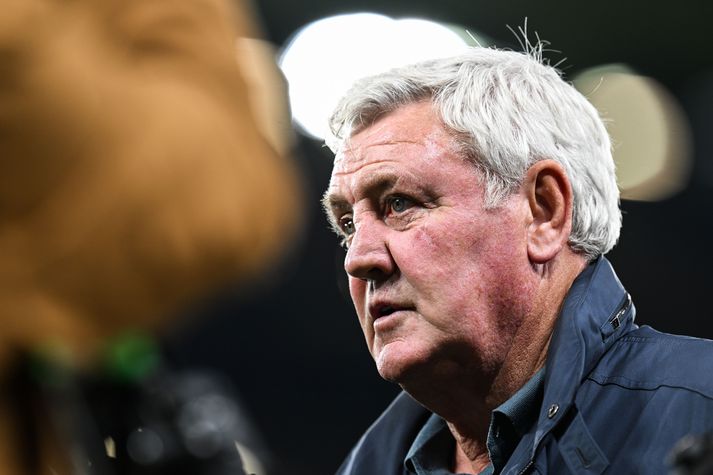 Steve Bruce er orðinn 63 ára gamall en hann fær nú sitt þrettánda stjórastarf í enska boltanum.