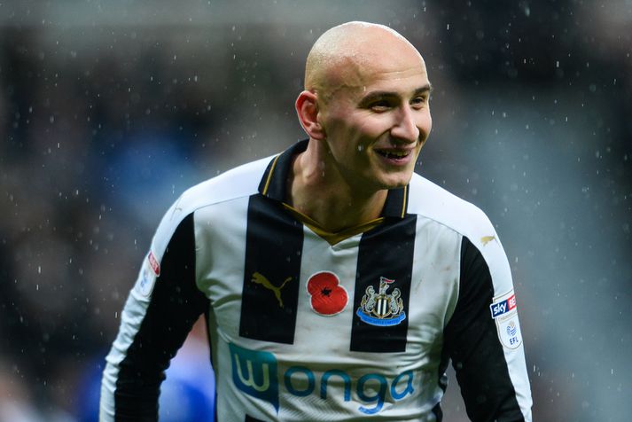 Jonjo Shelvey í smá veseni.