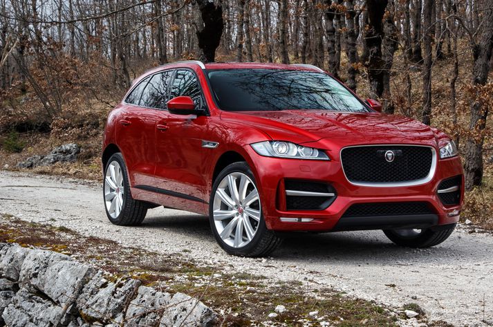 Jaguar F-Pace jeppinn.