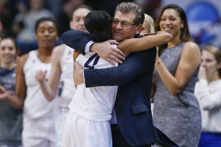 Geno Auriemma.