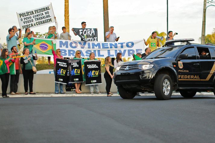 Mikil reið er meðal almennings í Brasilíu vegna framferði stjórnenda Petrobras.