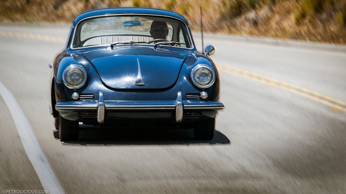 Porsche 356 bíllinn, fagurblár og enn í stuði