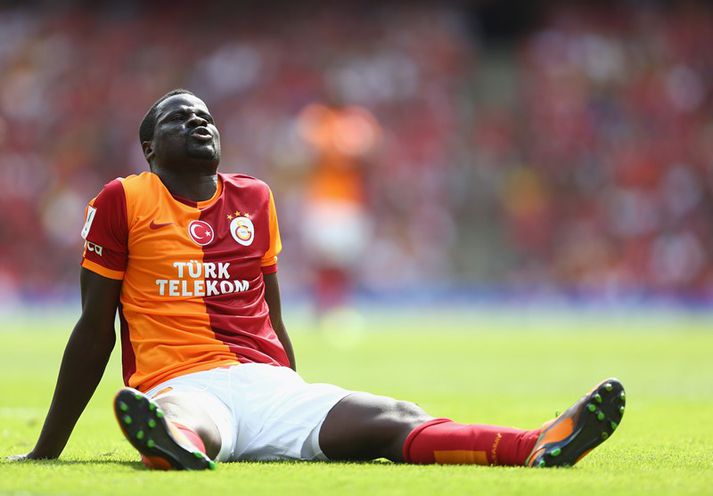 Eboue í leik með Galatasaray en hann yfirgaf félagið í upphafi mánaðarins.