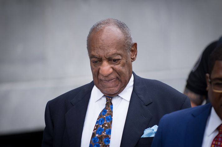 Cosby er 82 ára gamall. Hann afplánar nú fangelsisdóm vegna kynferðisbrots.