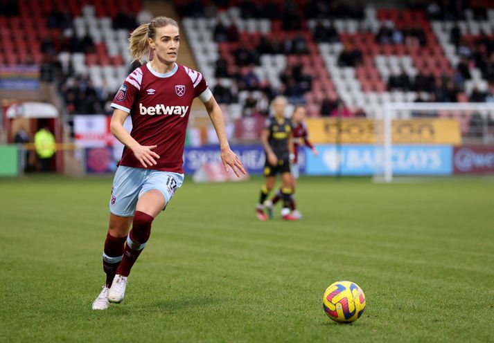 Dagný Brynjarsdóttir í leik með West Ham United