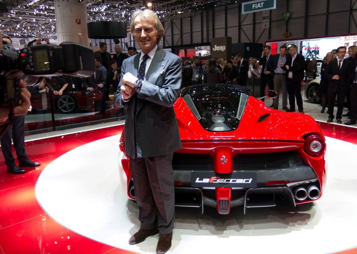 Luca Montezemolo við Ferrari La Ferrari bíl.