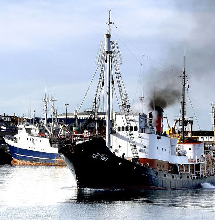 hvalur 9 á leið úr höfn Í ályktuninni kom fram að það ætti að vera eitt af markmiðum norrænnar æsku að stuðla að breiðum stuðningi við hvalveiðar.
