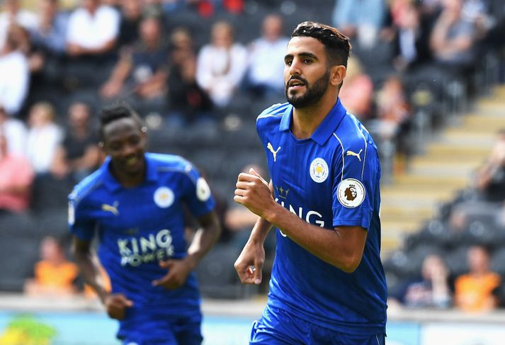 Mahrez fagnar marki með Leicester.