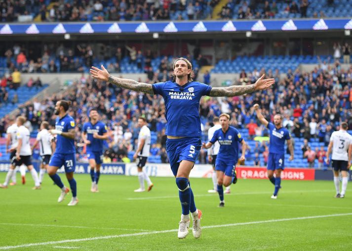 Aden Flint er markahæstur í Championship-deildinni með fjögur skallamörk.