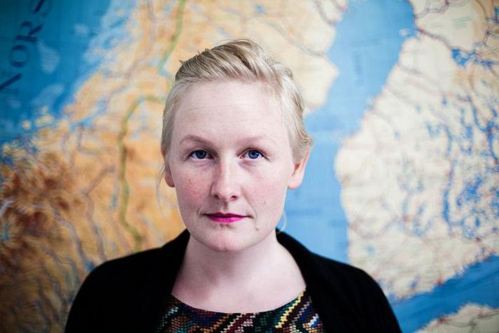 Myndlistarkonan Jóna Hlíf Halldórsdóttir heldur fyrsta fyrirlesturinn.