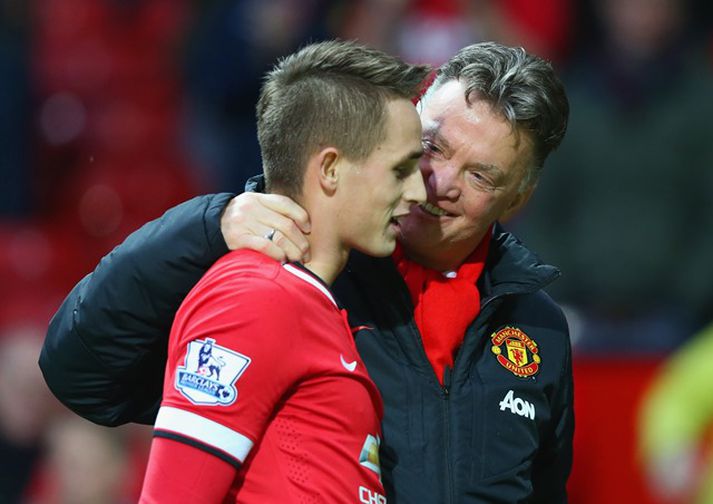 Adnan Januzaj og Louis van Gaal var ekki vel til vina þótt þeir séu hressir á þessari mynd.