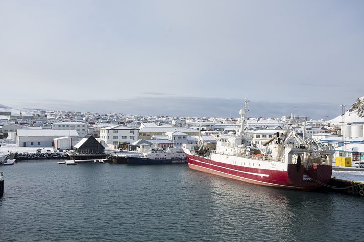 Vestmannaeyjastrengur 1 sér nú einn um að flytja rafmagn til Eyja.