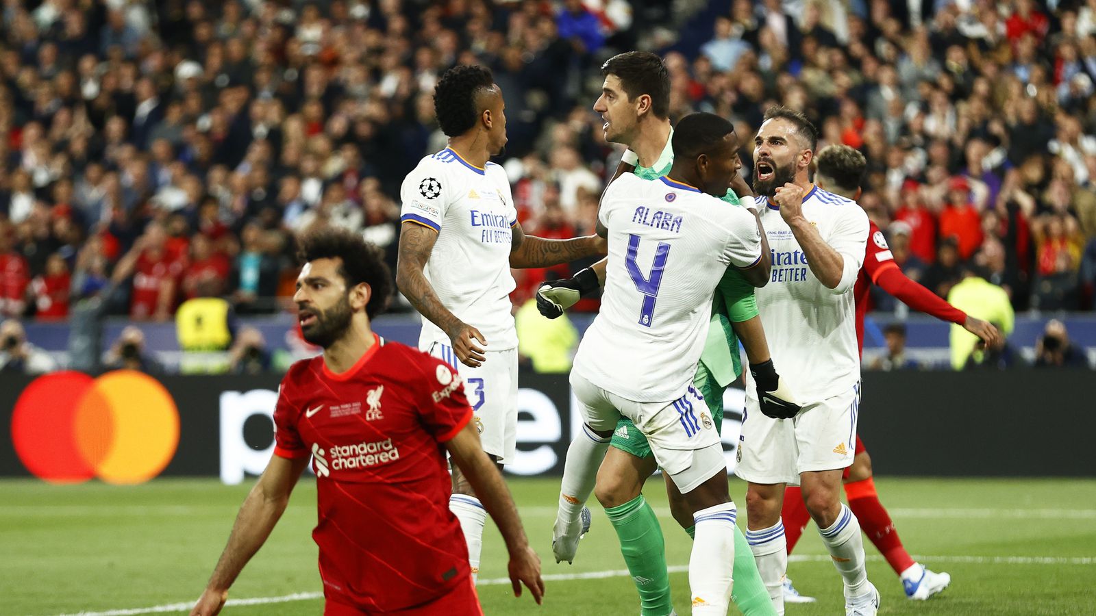 Madrid liverpool. Реал Мадрид Ливерпуль финал 2018. Ливерпуль (футбольный клуб). Футбольный матч Реал Мадрид Ливерпуль. Ливерпуль Мадрид.