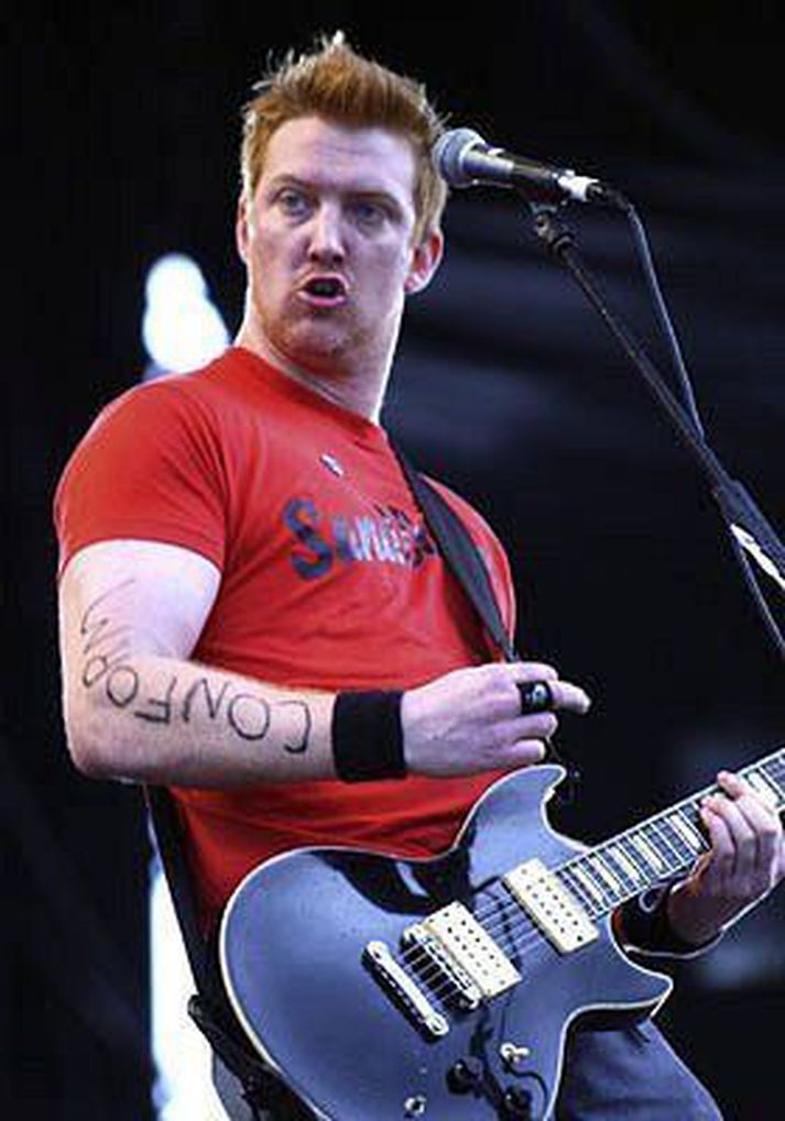 Josh Homme kom fram á tónleikum með Arctic Monkeys á dögunum.