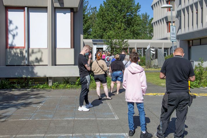 Stór hluti þjóðarinnar hefur farið í sýnatöku vegna Covid-19, hvort sem er á Suðurlandsbraut í Reykjavík eða annars staðar á landinu.