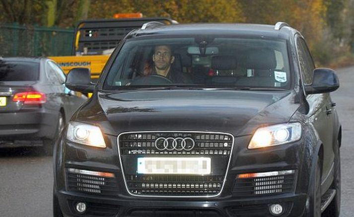 Rio Ferdinand á Audi Q7 jeppa.