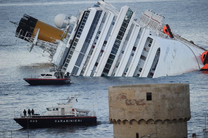 Alls létust 32 í hörmungunum, en aðalmeðferð í máli skipstjórans hefst á næstu dögum.