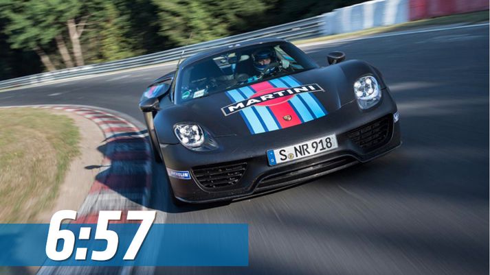 Porsche 918 Spider á Nurburgring brautinni.