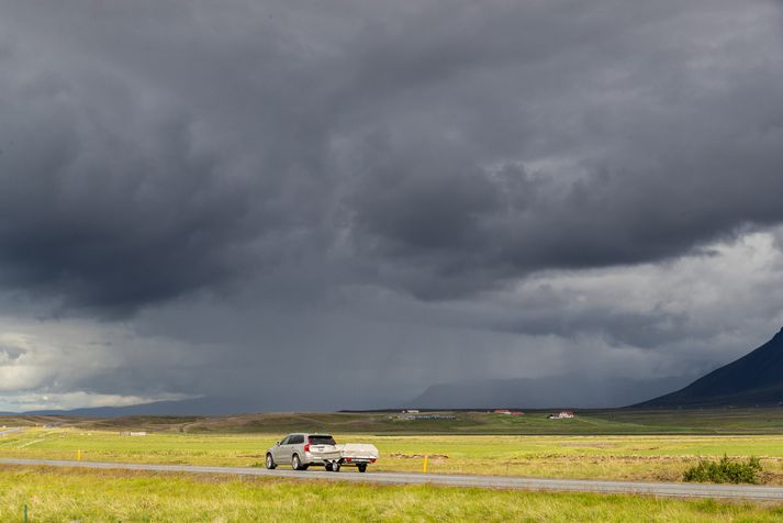 Það gæti orðið þungbúið á Norðausturlandi í dag - en þar verður þó að minnsta kosti hlýtt.