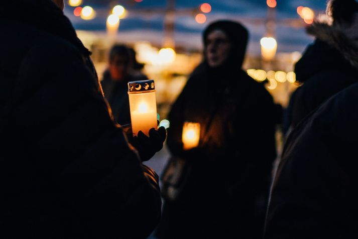 Dagurinn markar upphaf alþjóðlegs sextán daga átaks sem miðar að því að útrýma ofbeldi gegn konum og stúlkum.