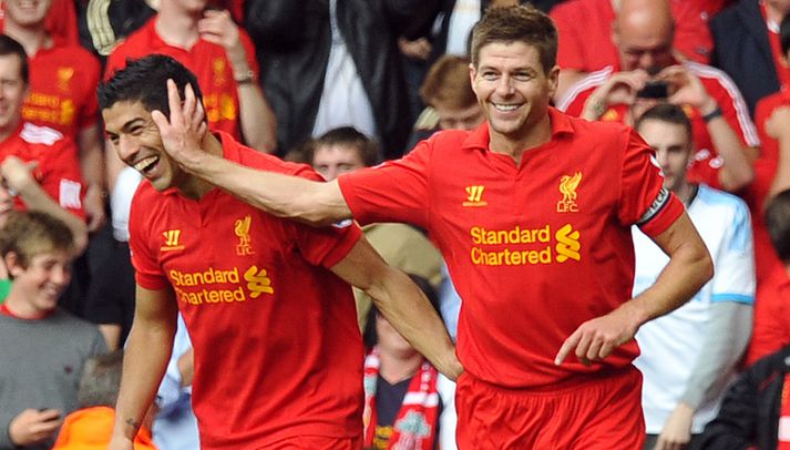 Luis Suarez og Steven Gerrard.