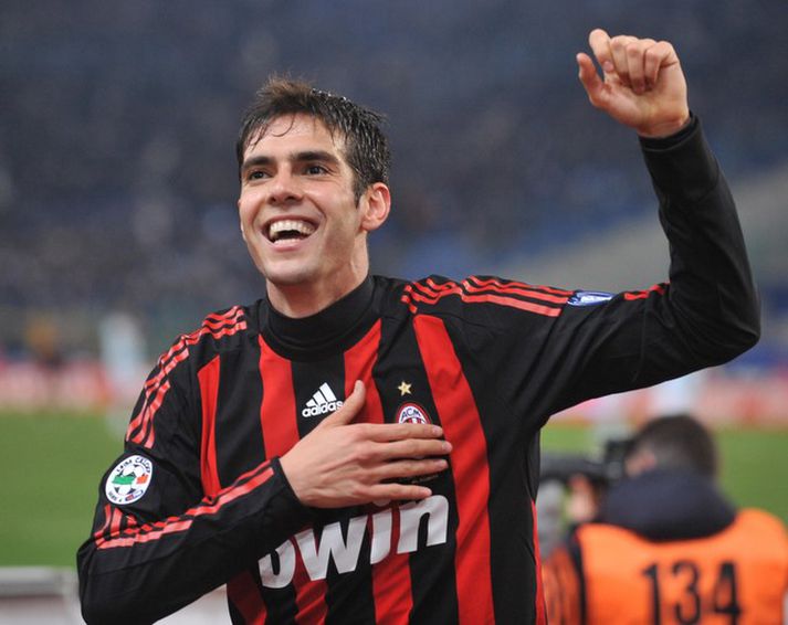 Kaká fagnar með Milan.