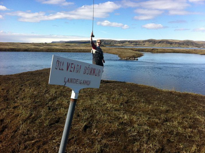 Í Tungulæk. Ólafur og félagar urðu innlyksa þegar það byrjaði að gjósa í Grímsvötnum í fyrra en þá voru þeir við veiðar í Tungulæk.