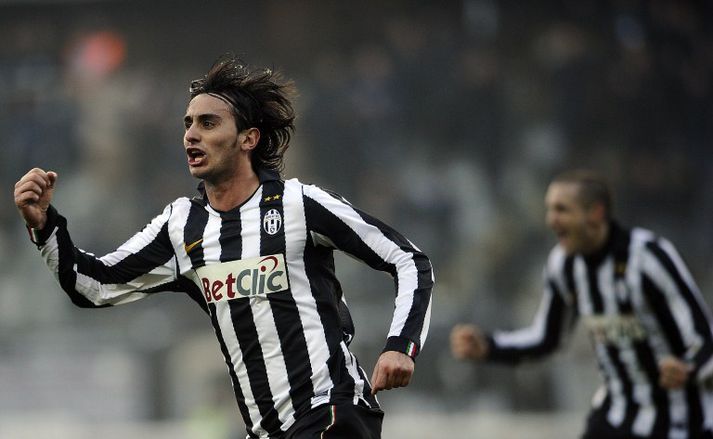 Aquilani fagnar marki í leik með Juventus.