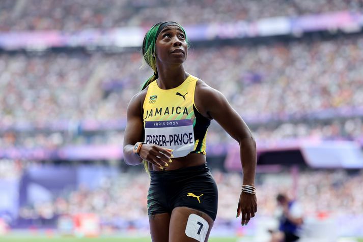 Shelly-Ann Fraser-Pryce var hvergi sjáanleg og hlaupabrautin hennar tóm þegar undanúrslitahlaupið fór fram i kvöld.