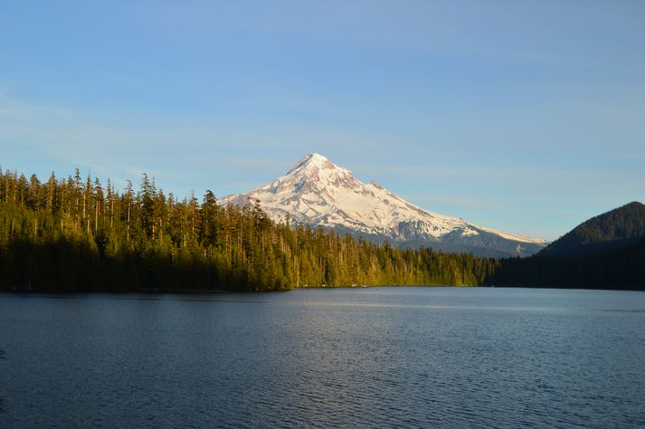 Mt. Hood er hæsta fjall Oregon-ríkis, 3429 metra yfir sjávarmáli.