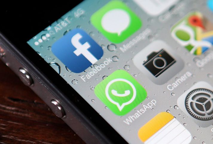 Facebook og WhatsApp eru vinsæl snjallforrit.