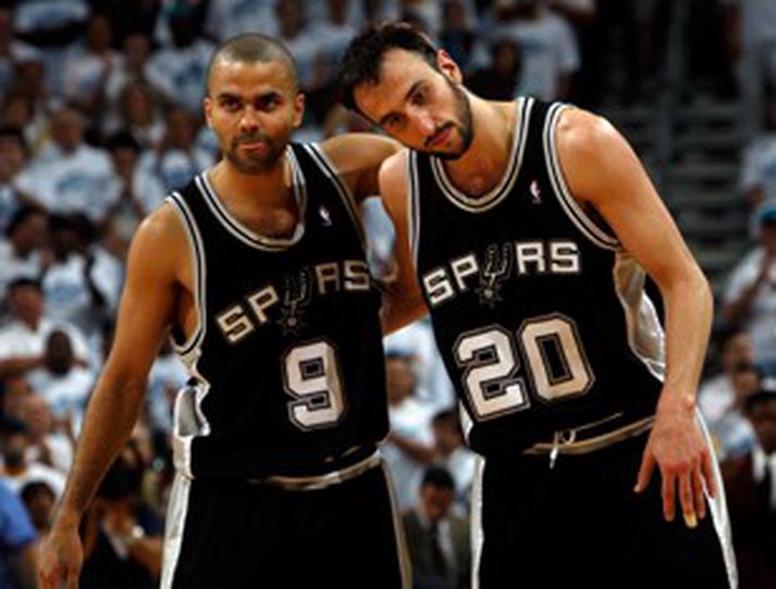 Tony Parker og Manu Ginobili fóru fyrir liði meistaranna í nótt