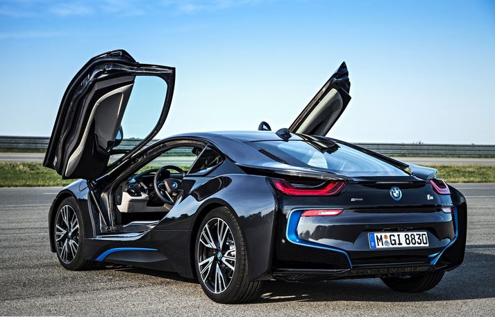 BMW i8 er tengiltvinnbíll.