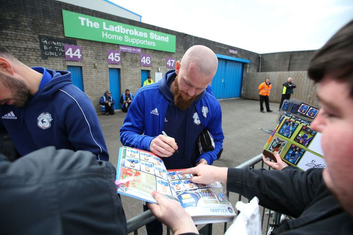 Aron Einar Gunnarsson er í miklu uppáhaldi í Cardiff.