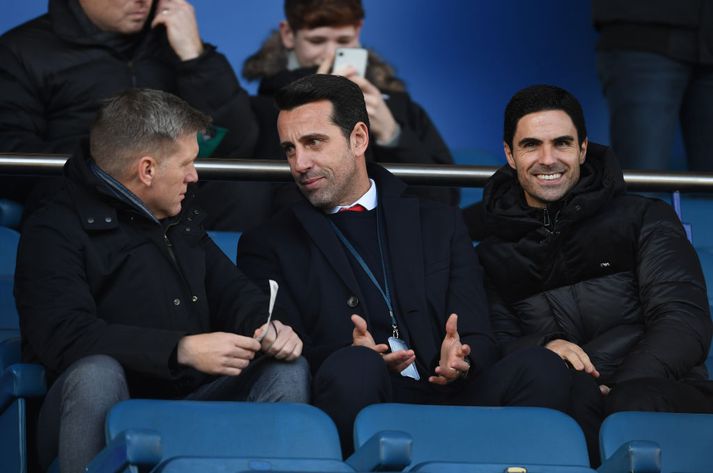 Arteta fylgist með Arsenal gera markalaust jafntefli gegn Everton í gær.