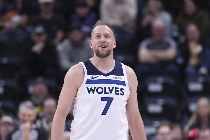 Joe Ingles á þrjú börn með eiginkonu sinni, Reane. Jacob, sonur þeirra, er einhverfur og Ingles hefur látið til sín taka í vitundarvakningu um einhverfu.