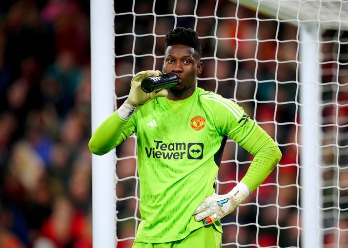 André Onana hélt hreinu á Anfield í gær.