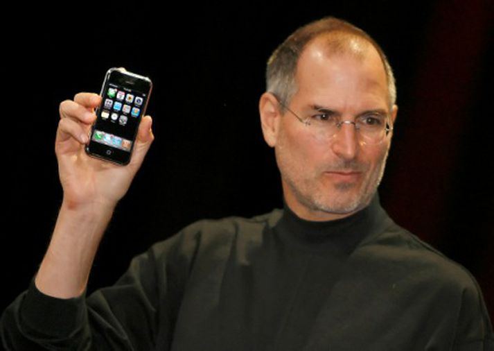 Steve Jobs, forstjóri Apple. Hann segir erfitt að segja til um afkomuna á næstunni vegna aðstæðna í efnahagslífinu.