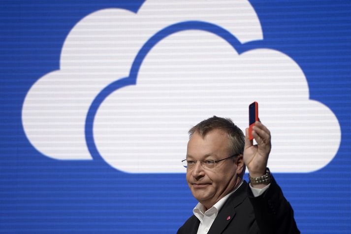 Að Stephen Elop sögn stendur nú yfir vinna að finna nýtt nafn á snjallsíma og önnur snjalltæki fyrirtækisins.