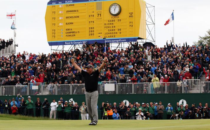 Darren Clarke sigraði á Opna breska meistaramótinu í golfi sem lauk á Royal St. Georges vellinu á Englandi í dag. Þetta er í fyrsta sinn sem hinn 42 ára gamli Norður-Íri sigrar á stórmóti.