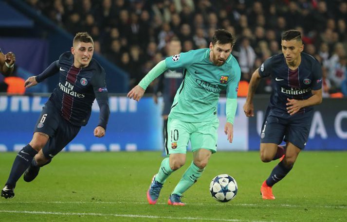 Lionel Messi komst lítt áleiðis í fyrri leiknum gegn PSG.