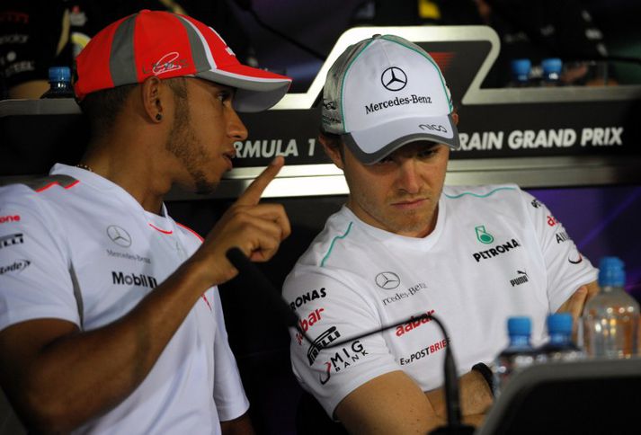 Hamilton mun aka fyrir Mercedes-liðið í Formúlu 1 á næsta ári, við hlið Nico Rosberg. Hann hefur ekið fyrir McLaren síðan 2007.