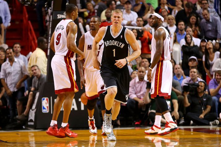 Mason Plumlee fagnar körfu á móti Maimi í vetur.