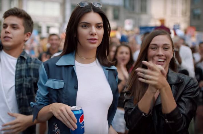 Pepsi hefur beðið Kendall Jenner afsökunar.